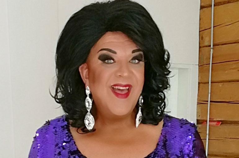 Mega_paula