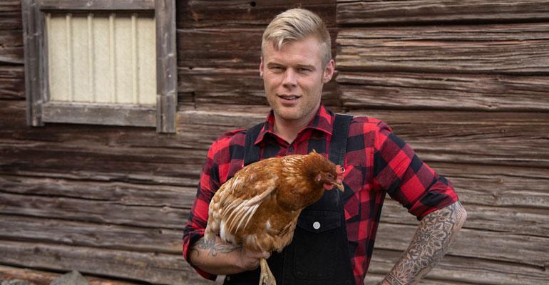 Aki Samuli osti maatilan.