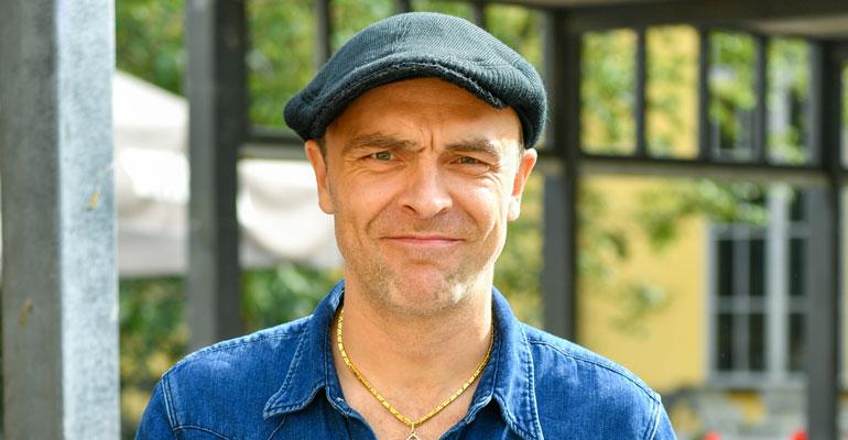 Joona Jalkanen kulki isänsä mukana keikkamatkoilla.
