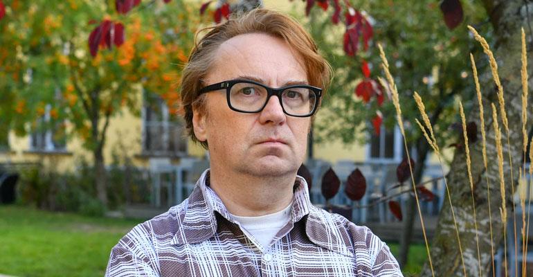 Pertti Jarla tekee rahaa sarjakuvilla.