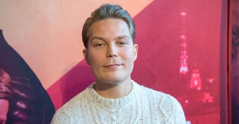 Jare pukeutui kävelylenkille arkisen tyylikkäästi mutta kalliisti.