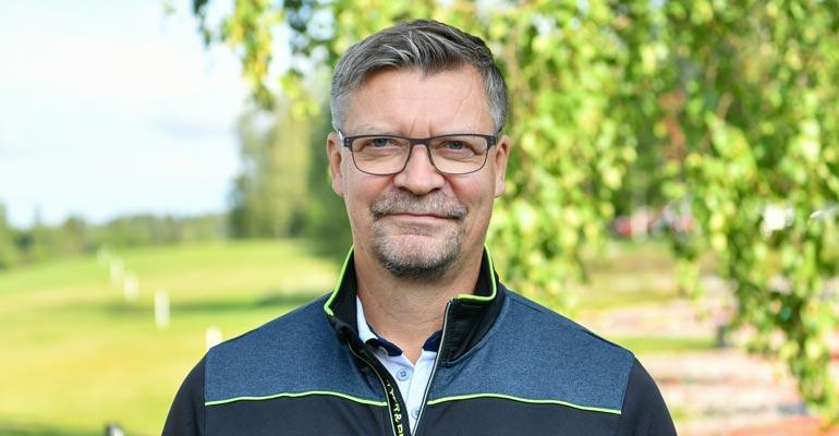 Jukka Jalonen kävi kaljalla.