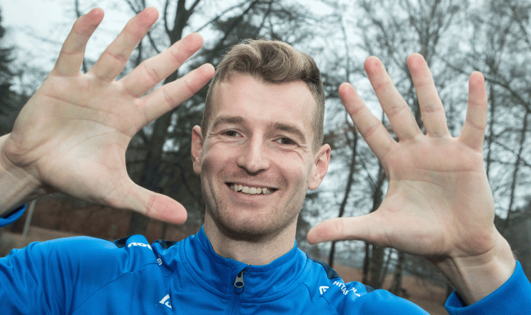 Lukas Hradecky.