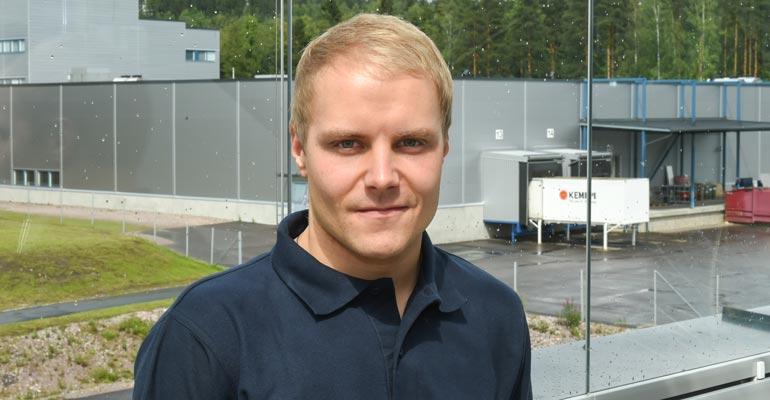 Valtteri Bottas jättää tyttöystävänsä yllättäen.