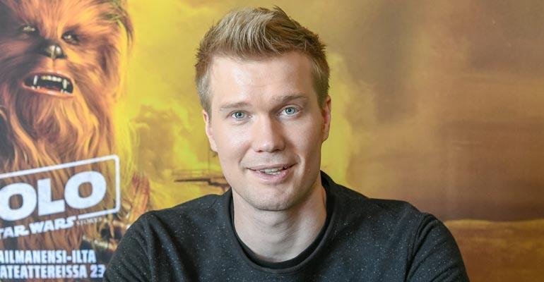 Joonas Suotamo asuu Suomessa.