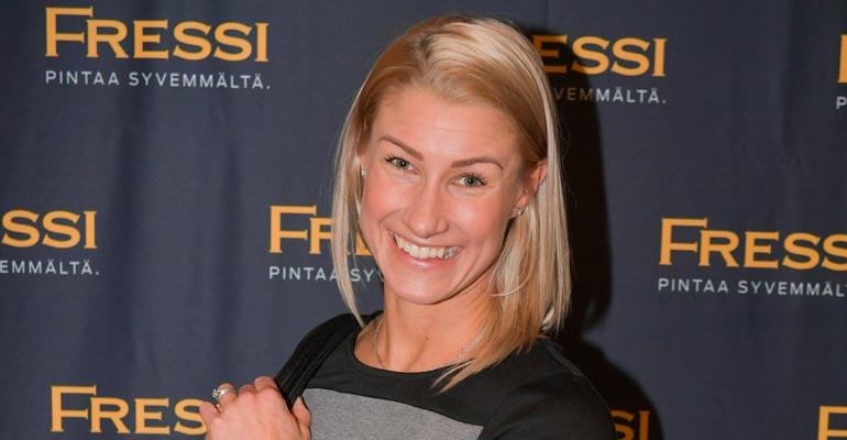 Hanna-Maria Seppälä saa tukea puolisoltaan pänttäämiseen.