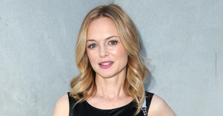 Heather Graham myy sinkkukotiaan.