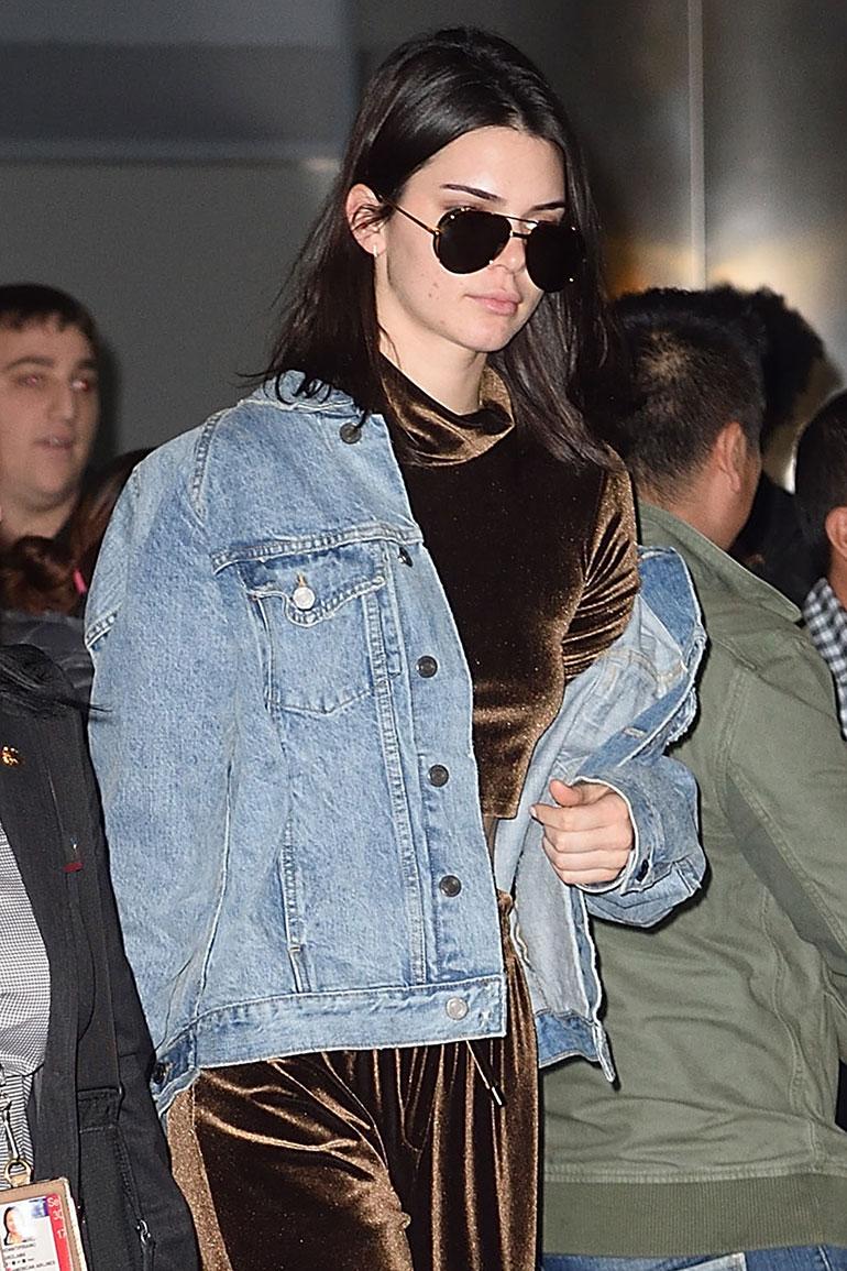 Kendall Jenner ei piilottele akneaan.