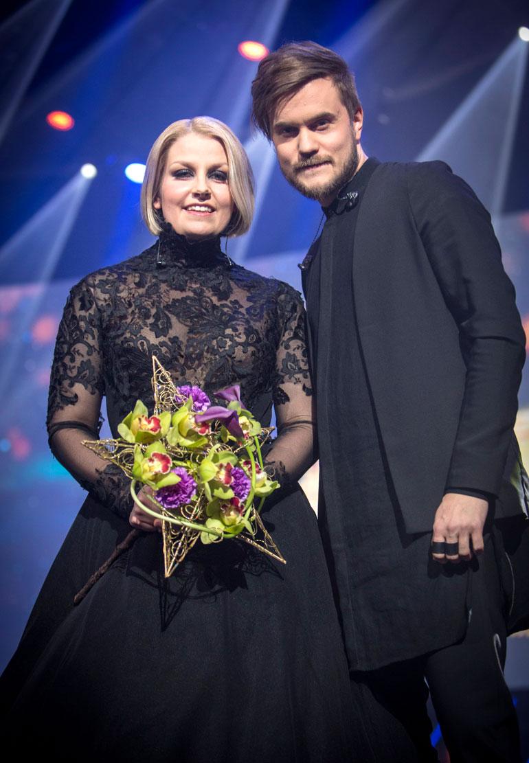 UMK-voittajat poseeraavat Espoossa