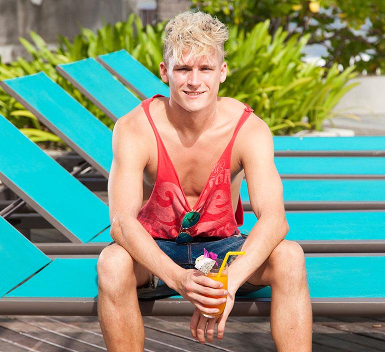 Temptation Islandin Arttu