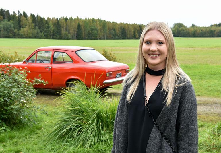 Tuomas Kyrön Mielensäpahoittaja-romaanit olivat entuudestaan tuttuja Satu Tuuli Karhulle. – Olen naureskellut kirjoja lukiessani. Se on hieno tarina, samoin tämän elokuvan käsikirjoitus.