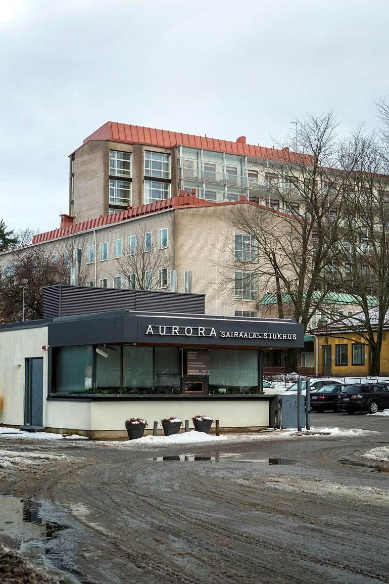 Juha Hurme hakeutui itse hoitoon marraskuussa 2009 helsinkiläiseen Auroran sairaalaan.
