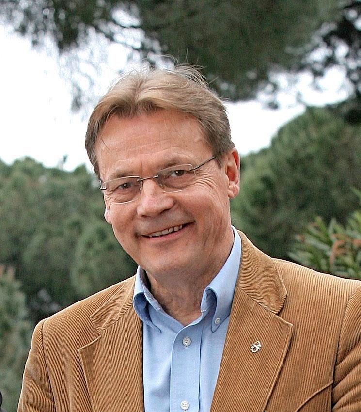 Mediapersoona Timo T.A. Mikkonen kuoli vuosi sitten.