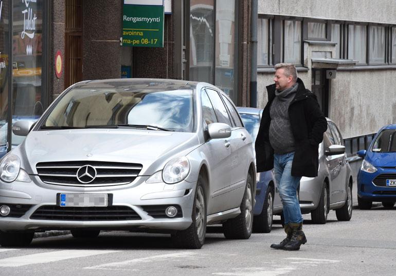 Rattijuoppo Jari Sillanpää ja huumeauto
