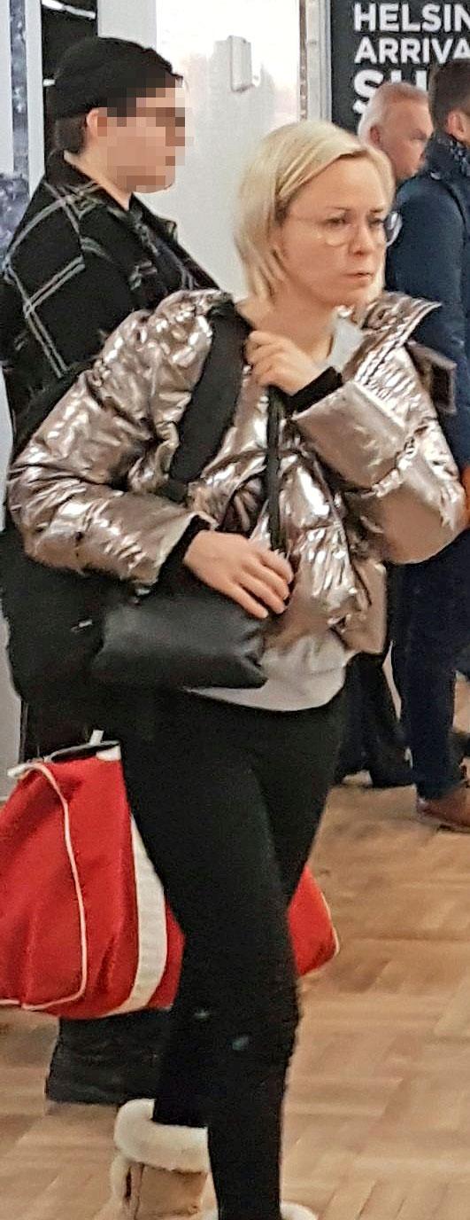 Paulaa ei ollut tunnistaa silmälaseissa ja meikittä.