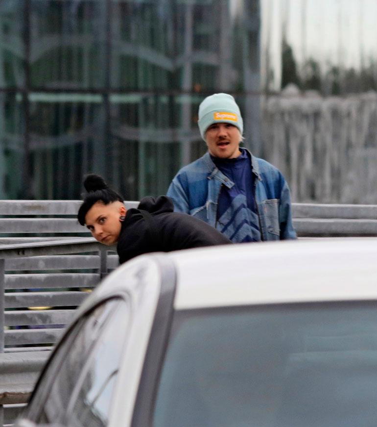 VilleGalle ja Veronica eivät jääneet toimettomiksi paparazzin huomattuaan…