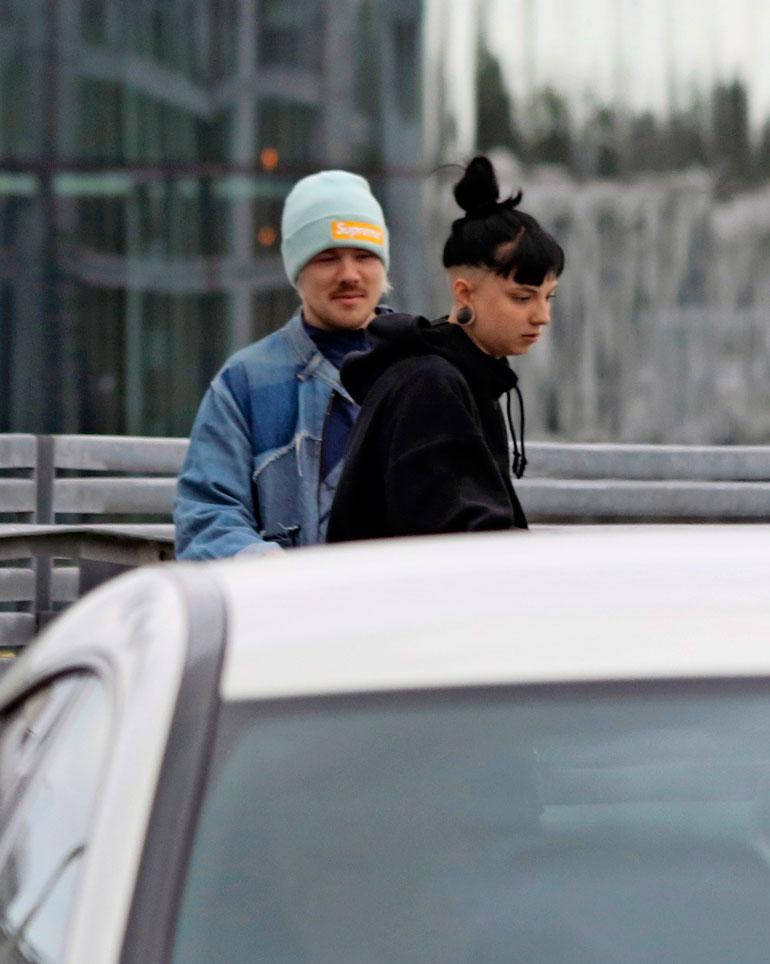 VilleGallen mielitietty Veronica on paitsi suosittu tubettaja, myös yksi radio NRJ:n aamujuontajista.