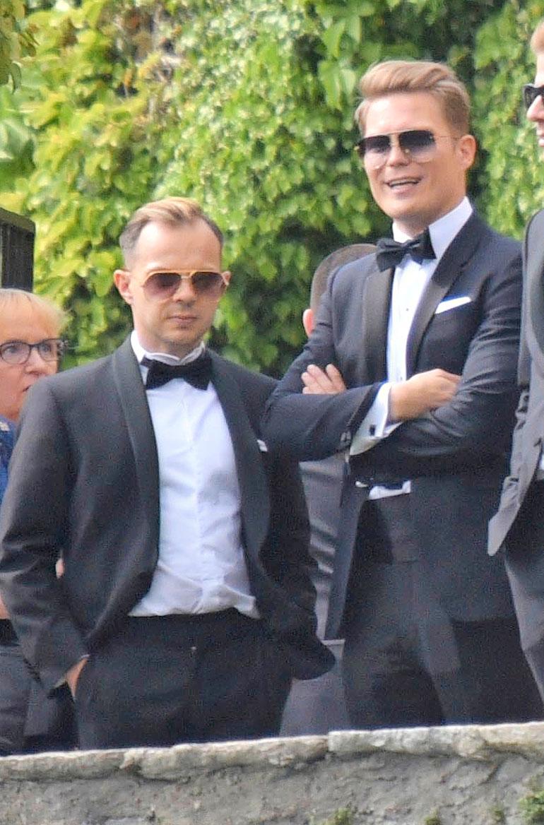 Räppäri Uniikki ja Cheek vaihtoivat kuulumisensa ennen hääjuhlia.