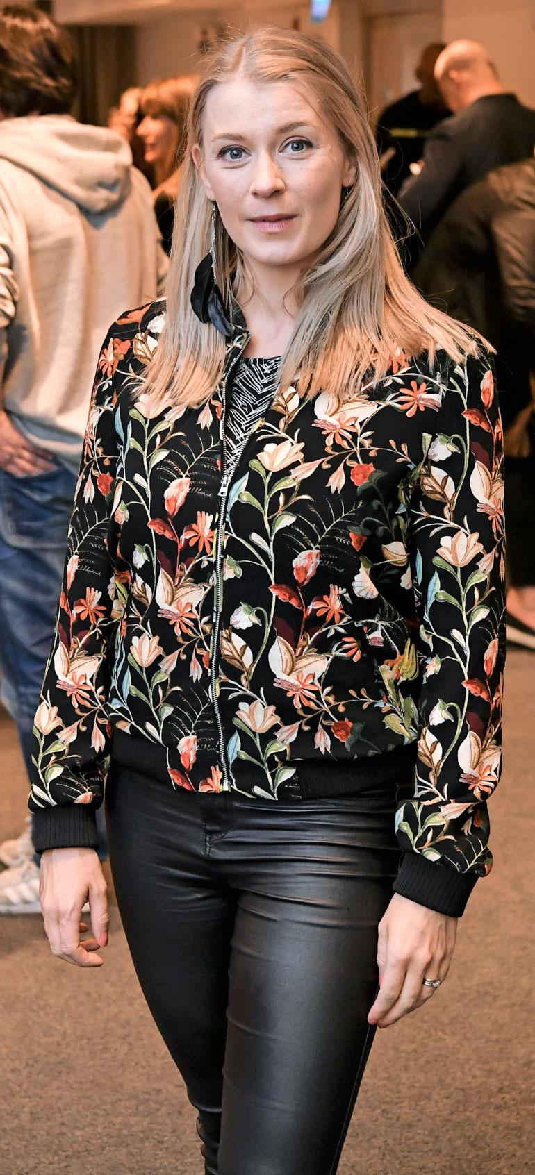 Monika synnytti Samuel-poikansa kuusi kuukautta sitten, joten tällä hetkellä Salkkarit-tähti elää tiiviisti vauva-arkea.