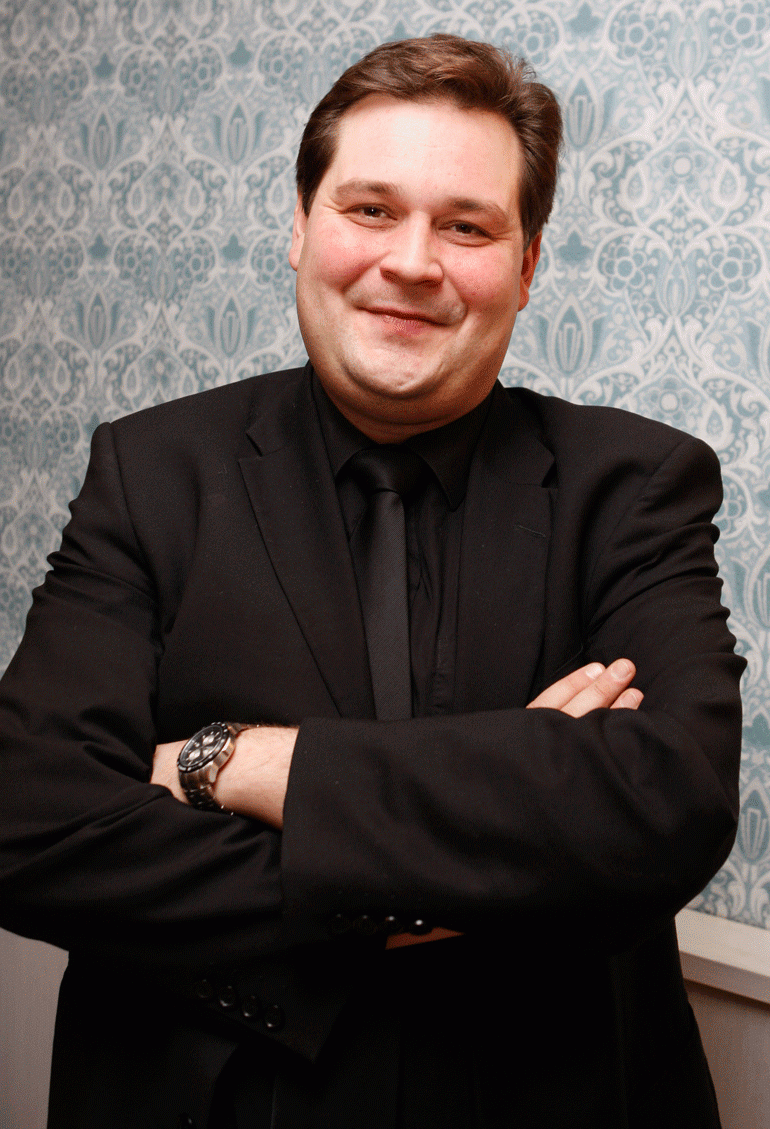 Turkulainen Jethro Rostedt pyörähti vaihteeksi Helsingin yössä.