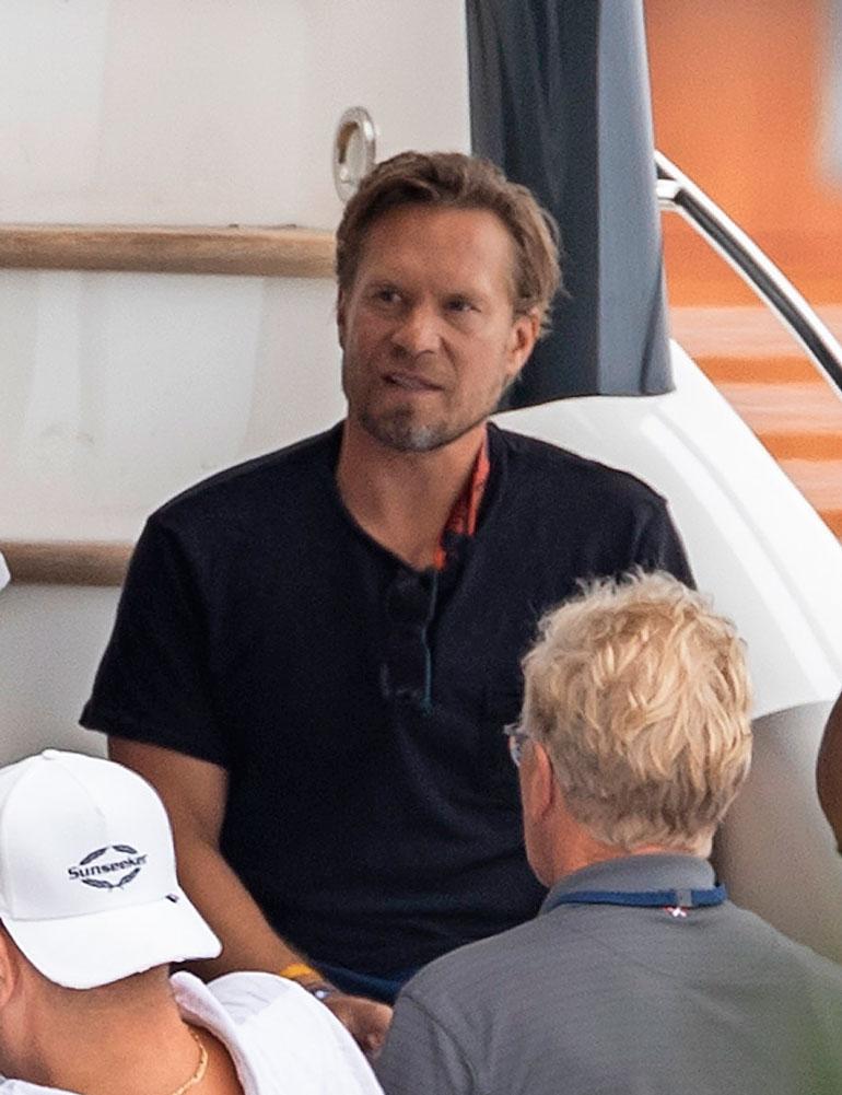 Kuopiolaislähtöinen NHL-legenda Kimmo Timonen toimi Teemun ryhmän isäntänä.