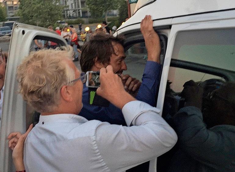Teemu kävi baariillan jälkeen myös naispoliisin juttusilla.