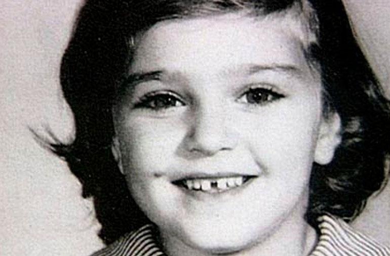 Madonna Louise Veronica Ciccone syntyi Bay Cityn kaupungissa, Michiganissa vuonna 1958. Tässä Madonna hymyilee viisivuotiaana.