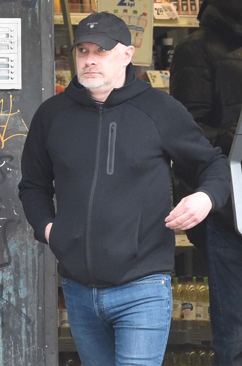 Seiskalla on ainoana mediana kuvat Siltsun hovidiilerinä toimineesta Timo Rautiomäestä. Neljän vuoden ehdottoman vankeustuomion vuoksi ne voidaan julkaista sensuroimattomina.