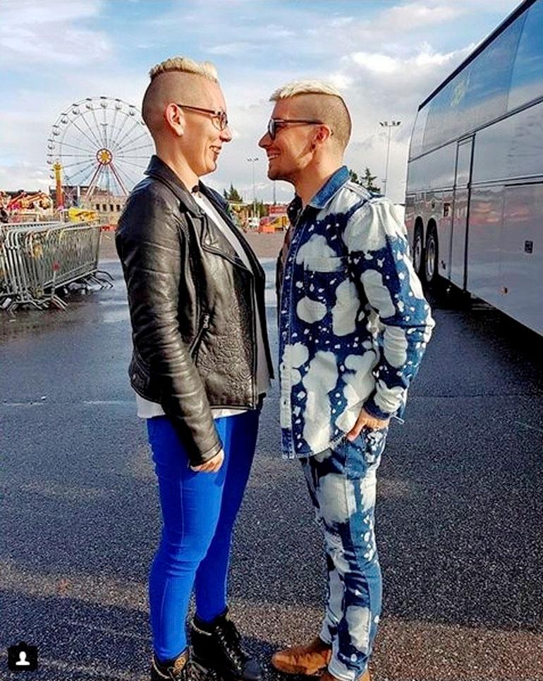 Laura pääsi tapaamaan idolinsa kasvotusten, jolloin hän kertoi unelmastaan. Antti oli haaveesta otettu.