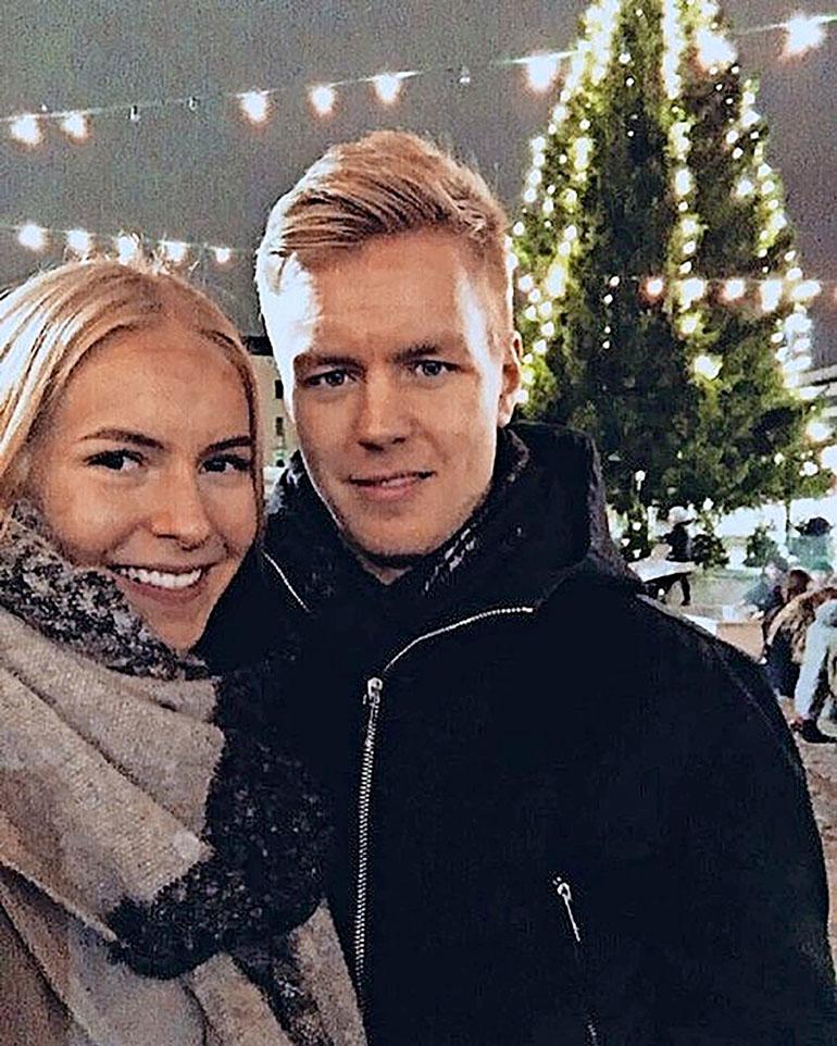 Alina on seurustellut kolme vuotta kiekkoilija Joonas Hurrin kanssa.