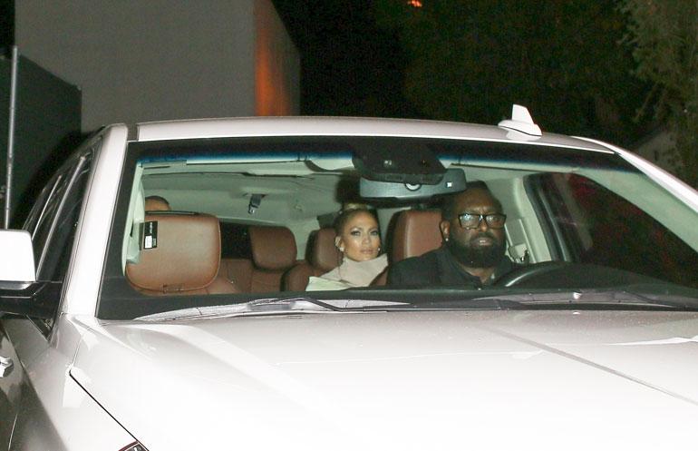 auto yli paparazzin