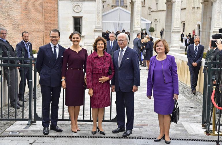 teini-ikäinen lesbo pillua seksiä