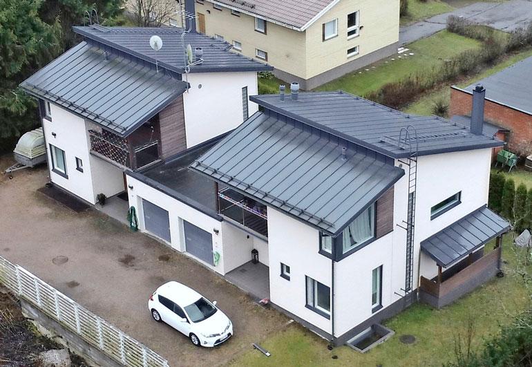 Miran uusi koti sijaitsee Itä-Helsingissä pientaloalueella. Paritalon puolikkaassa on 92 neliötä.