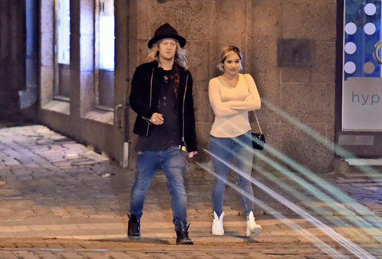 Jukka, 38, ja amerikkalainen some-tähti Chachi Gonzales, 22, kihlautuivat elokuussa. Joulunpyhät rakastavaiset viettivät Helsingissä ja Pohjanmaalla.