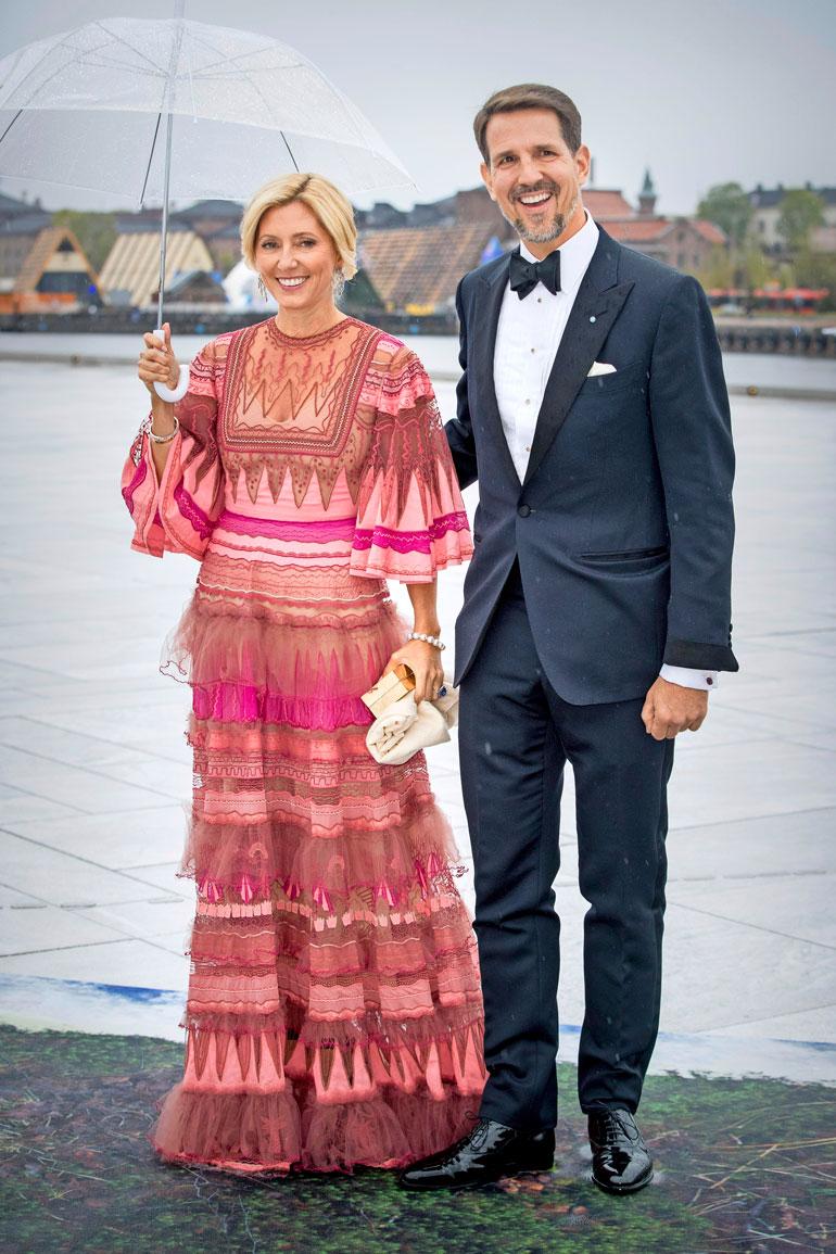 Maria-Olympia on Kreikan kruununprinssi Pavloksen ja kruununprinsessa Marie-Chantalin esikoinen. Heillä on lisäksi viisi poikaa.