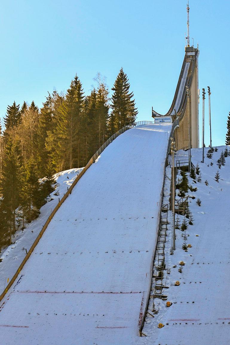 Jyväskylän Laajavuorella sijaitsee kaikkien aikojen mäkimiehen nimikkomäki, Matti Nykäsen mäki.