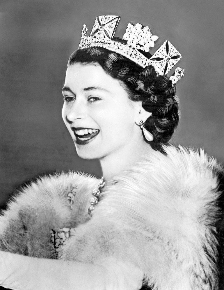 Kuningatar Elisabet II kruunattiin 2. kesäkuuta 1953.