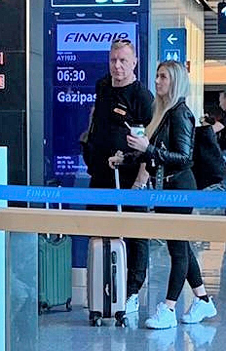 Seiskan lukija bongasi ex-pari Tauskin ja Hennan Helsinki-Vantaan lentoasemalta viime viikolla.