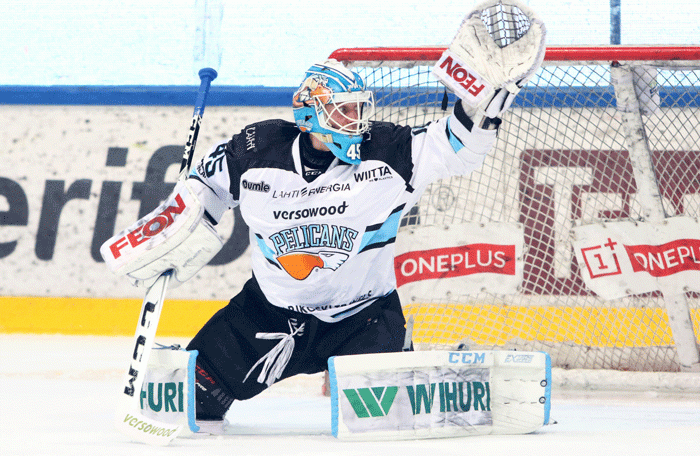 Jussi Olkinuora tekee tänään perjantaina MM-debyyttinsä Leijonien maalilla.
