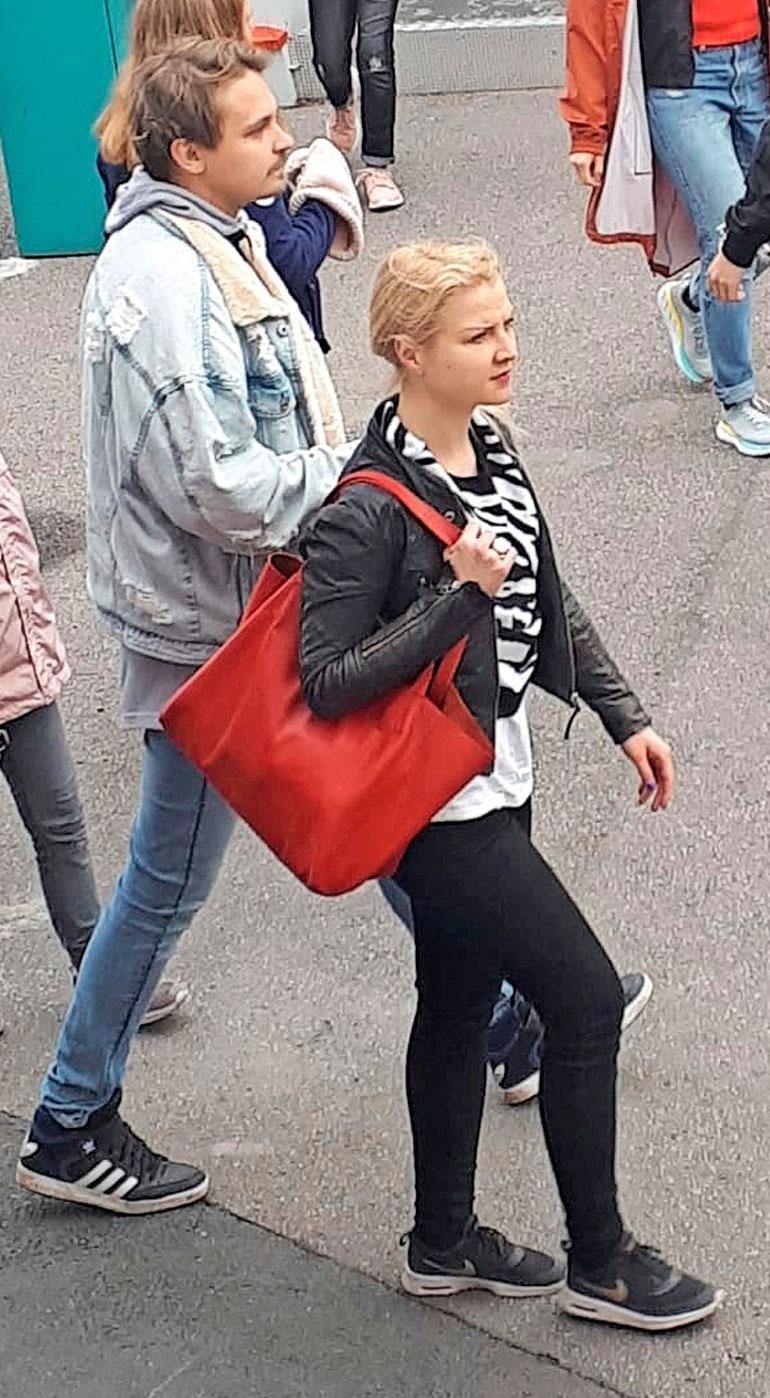 Roope ja Helmi-Leena eivät ainakaan peittele suhdettaan, vaikka kumpikaan ei ole sitä sanallakaan kommentoinut julkisesti.