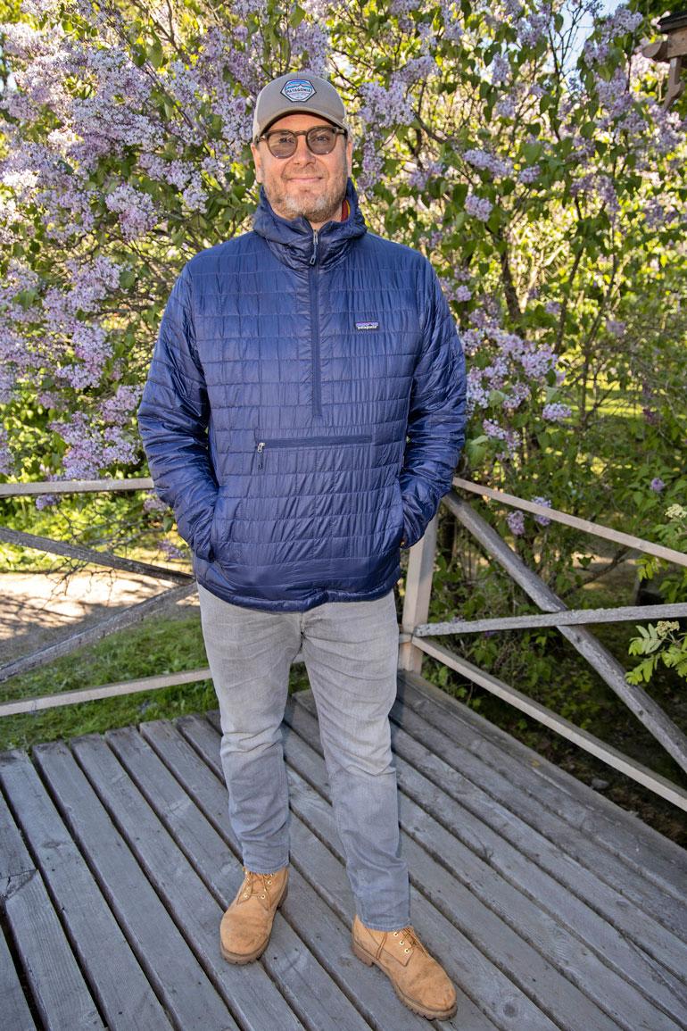 Antti J. Jokisen ohjauksista tunnetuimpia ovat Puhdistus, Kätilö ja The Resident. Helene Schjerfbeckistä kertovat Helene-leffa tulee elokuvateattereihin ensi vuoden puolella.