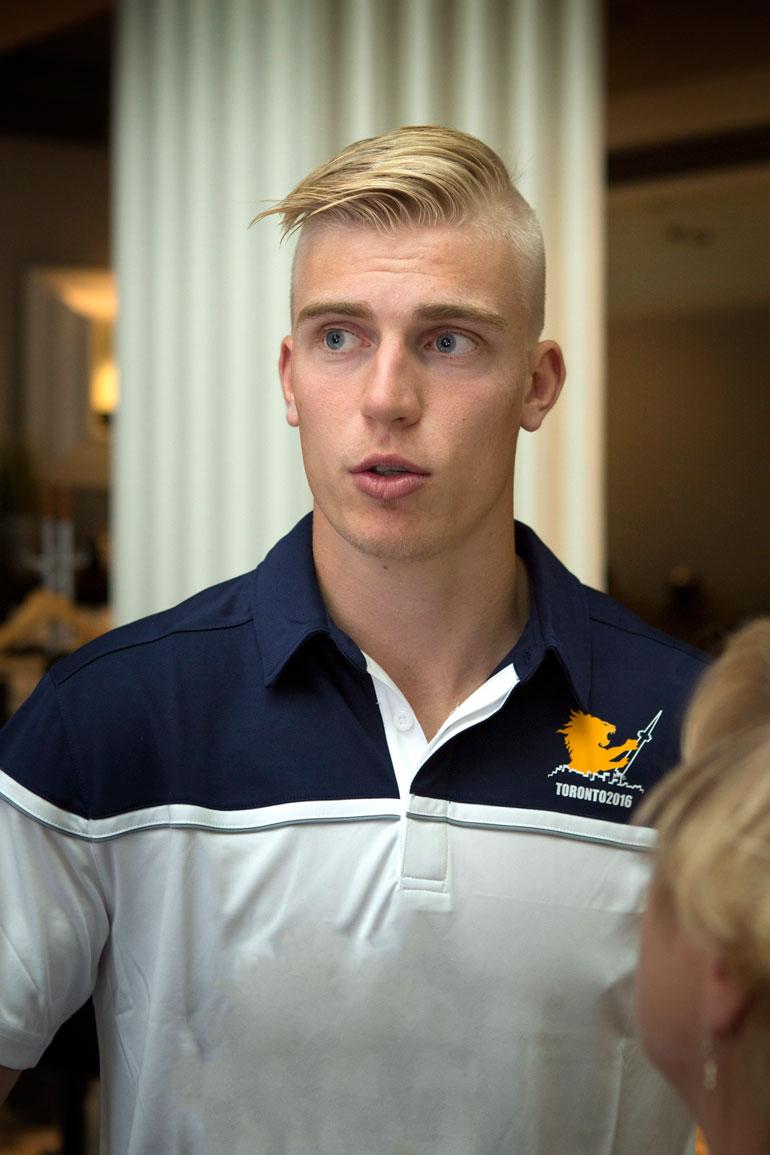 NHL-tähti Rasmus Ristolainen kertoo Seiskalle juhlineensa Ruisrockissa, mutta ei ollut tapahtumahetkellä Saran tai Martinan seurassa.