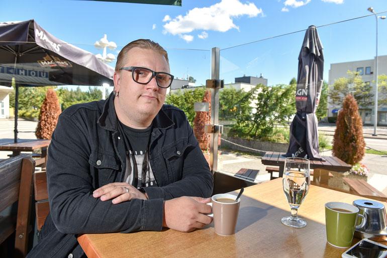 Espoon Soukassa asuvan Artun kotoa ei ole kovinkaan pitkä matka ravintolalle. Liiketilassa on 175 asiakaspaikkaa. – Sitä pystyy tarvittaessa laajentamaankin.