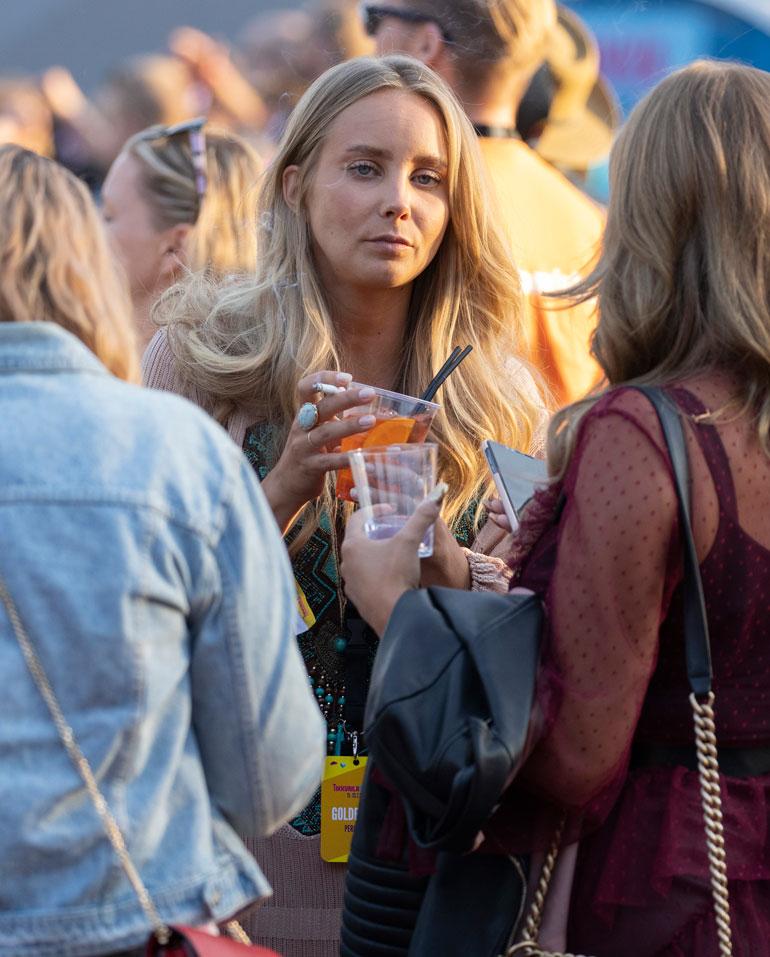 Lauantaina Sabinan polttarit jatkuivat Tikkurila-festivaaleilla.