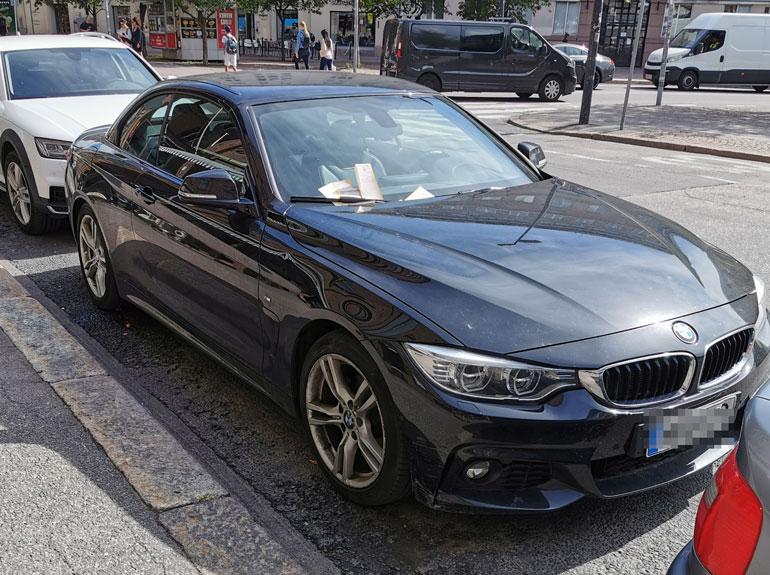 Seiskan lukijan kuva kertoo kolaroidun BMW:n olleen varsinainen sakkorysä.