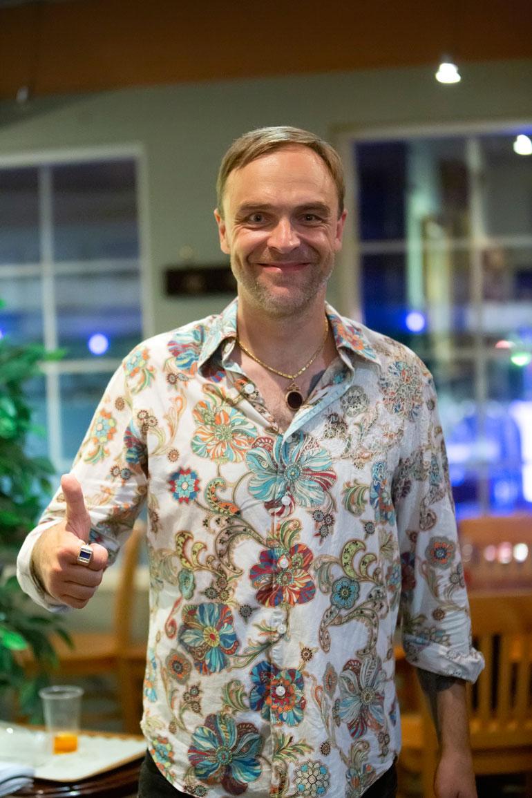 Joona sanoo olevansa etuoikeutettu, että saa olla mukana isästä ja äidistään kertovassa musiikkinäytelmässä.
