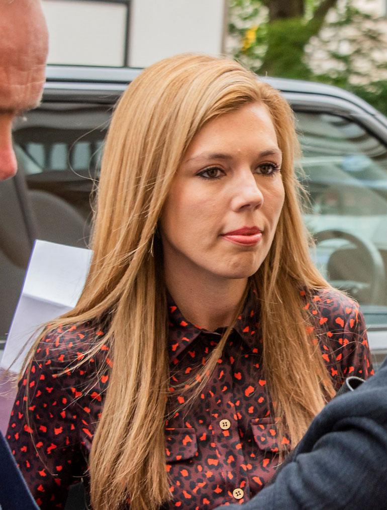 Boris seurustelee nykyisin 31-vuotiaan viestintäpäällikön Carrie Symondsin kanssa.