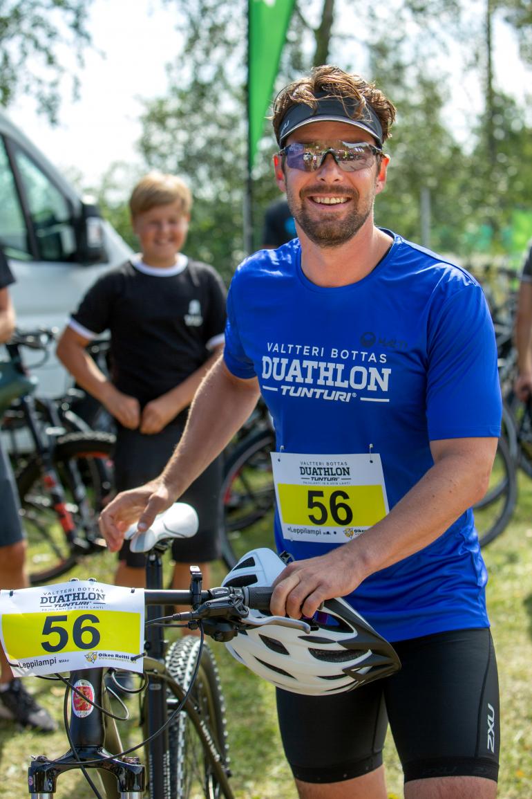 Mikko Leppilampi oli hänkin aivan naatti Bottaksen duathlon-kisan jälkeen. – En olisi pystynyt puristamaan yhtään enempää.