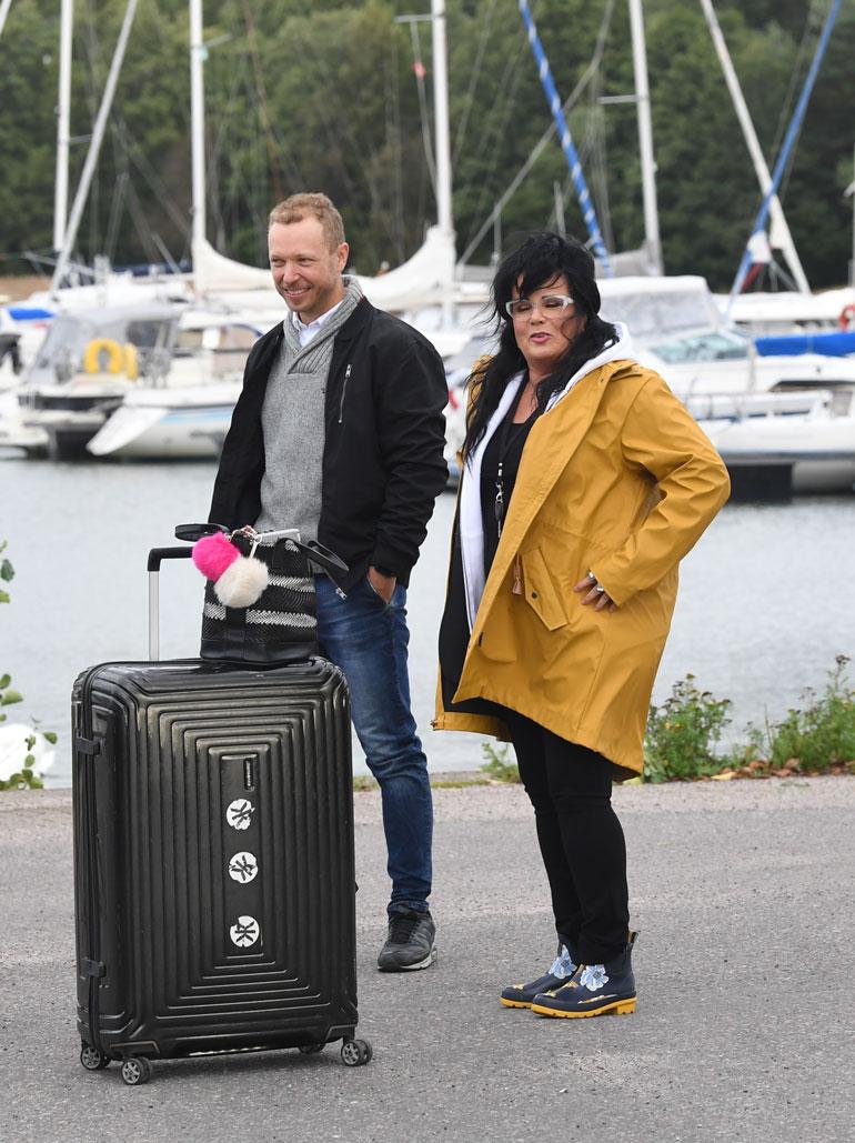 Ohjelman ohjaaja Lauri Nurkse oli Kaijaa satamassa vastassa.