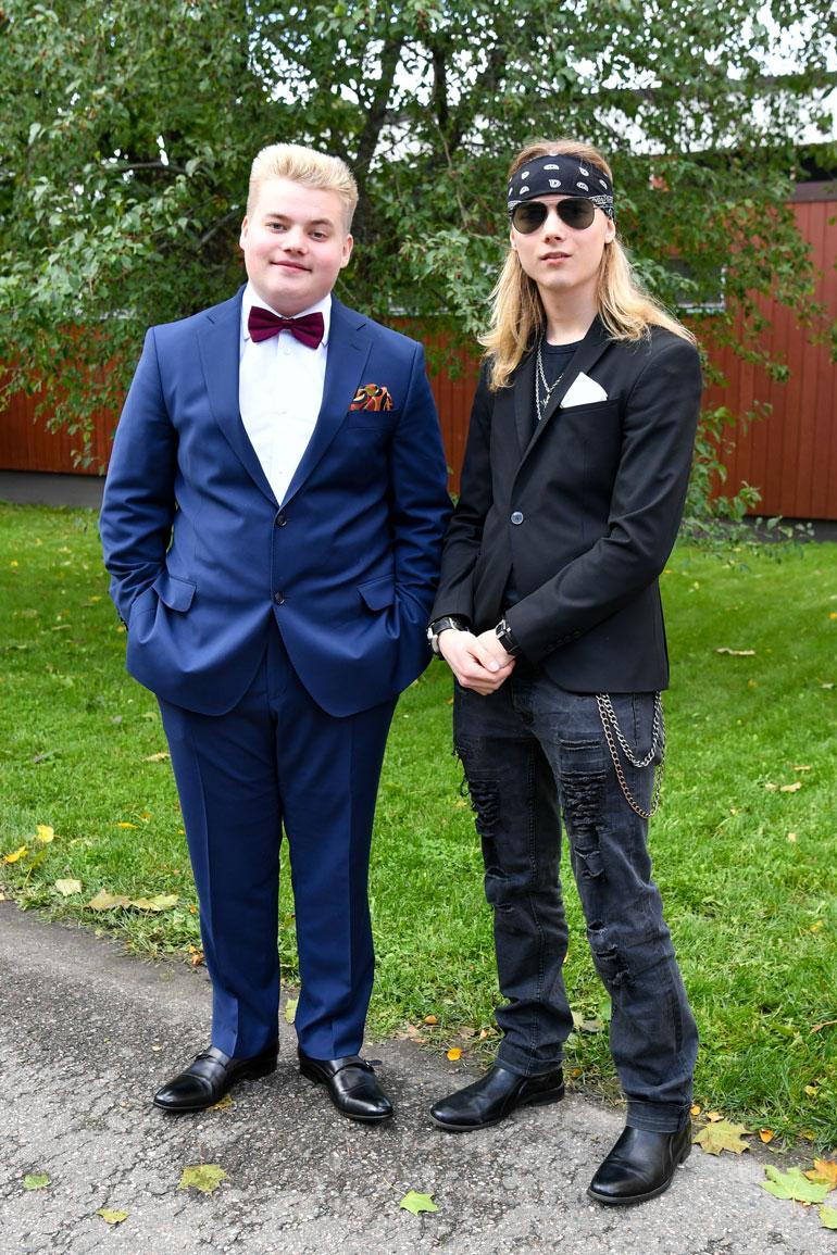 Matias (vas.) ja Mikael pitivät Suurimman pudottajan kuvausten aikana yhteyttä äitiinsä päivittäin puhelimitse. – Soitimme ja laitoimme viestiä joka ilta. Äiti kävi myös kerran kuvausten aikana kotona, Matias kertoo.